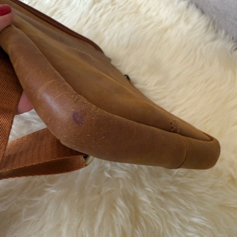 Leather crossbody bag